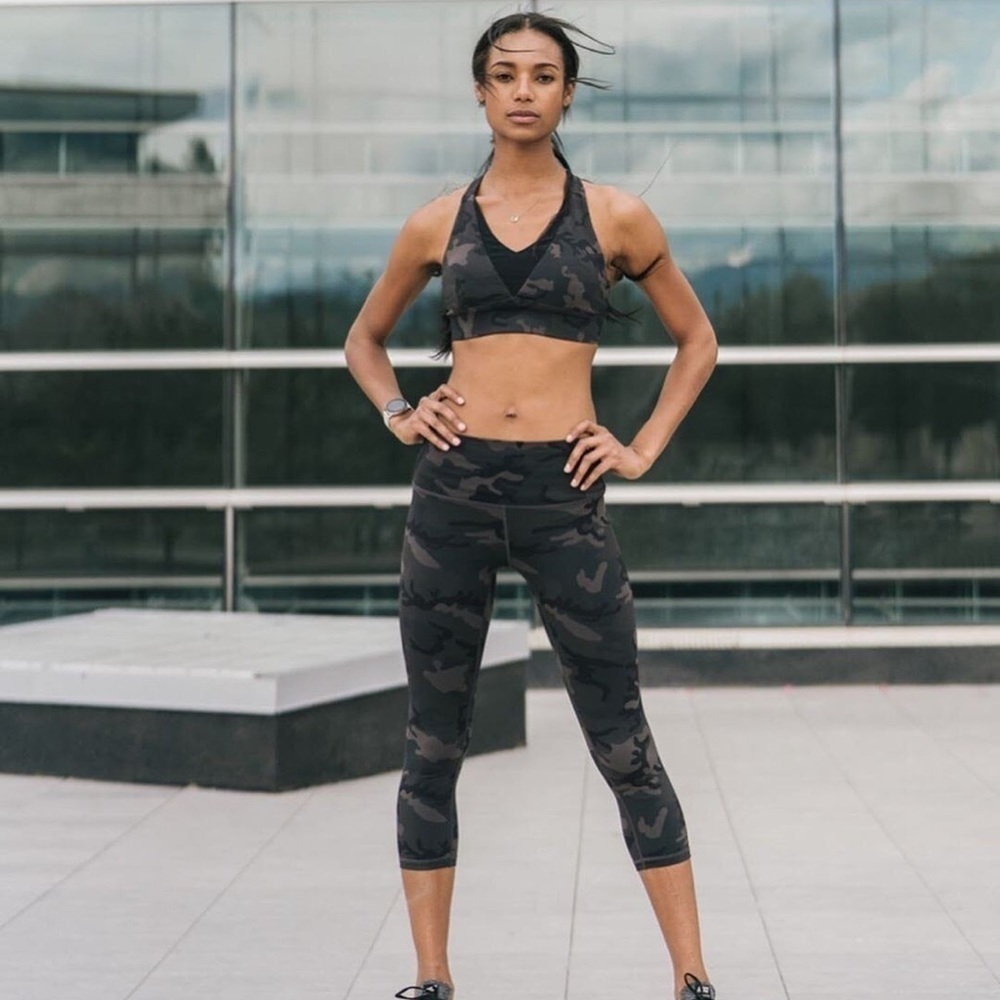 Zyia Active Lux Camo High Rise‎ Cropped Leggings Size 2 Forrest Camo Athletic